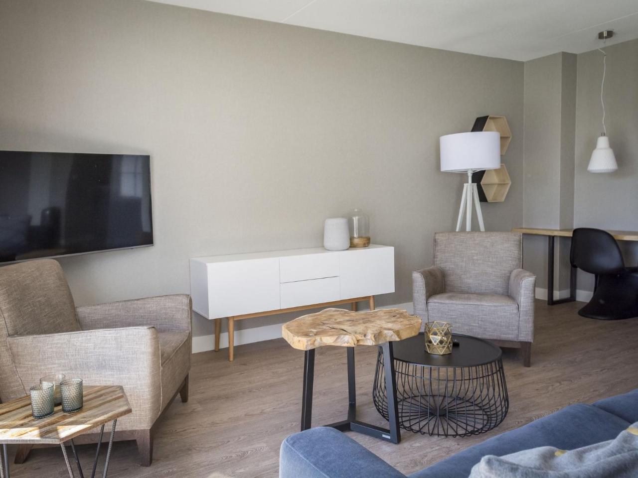 Apartment In Tasteful Farmhouse In De Cocksdorp Екстериор снимка